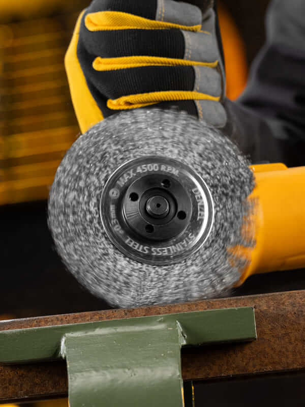 Кордщетка для УШМ DENZEL прямая радиальная витая нержавеющая мягкая 125мм х 22мм (пров.0,3мм)