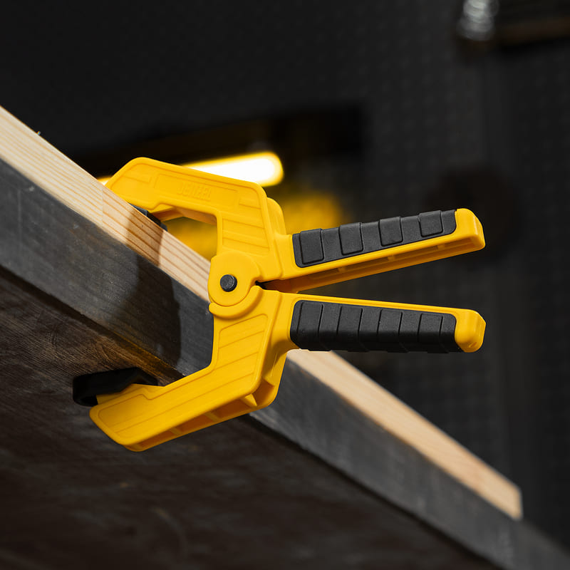 Струбцина DENZEL клещеобразная, усиленная, 65 х 50мм, двухкомпонентные рукоятки